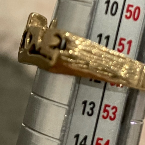 10K Love Ring - Picture 4 of 5